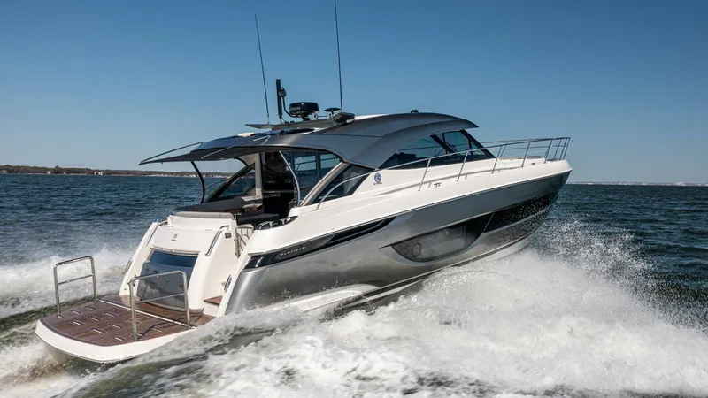 Cntrl-salt-del Yacht Photos Pics 2023 Riviera 4600 Sport Yacht - Image 13