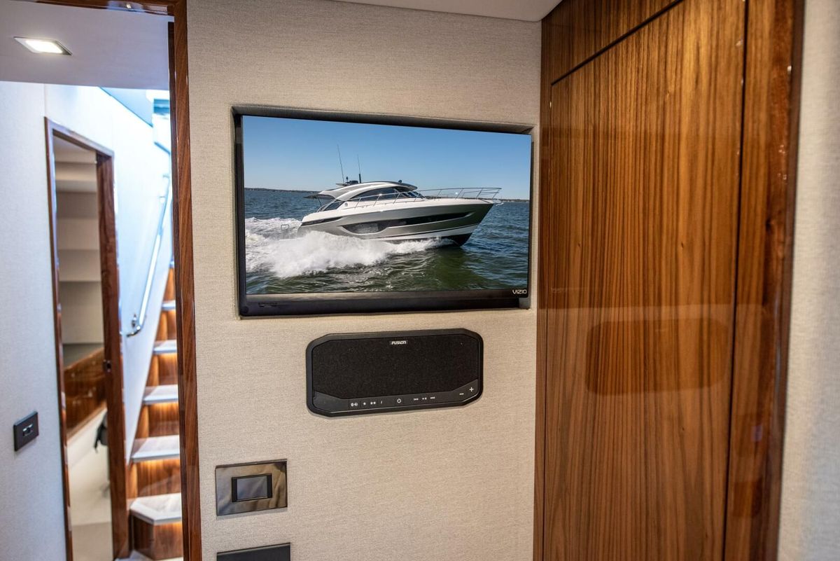 2023 Riviera 46 