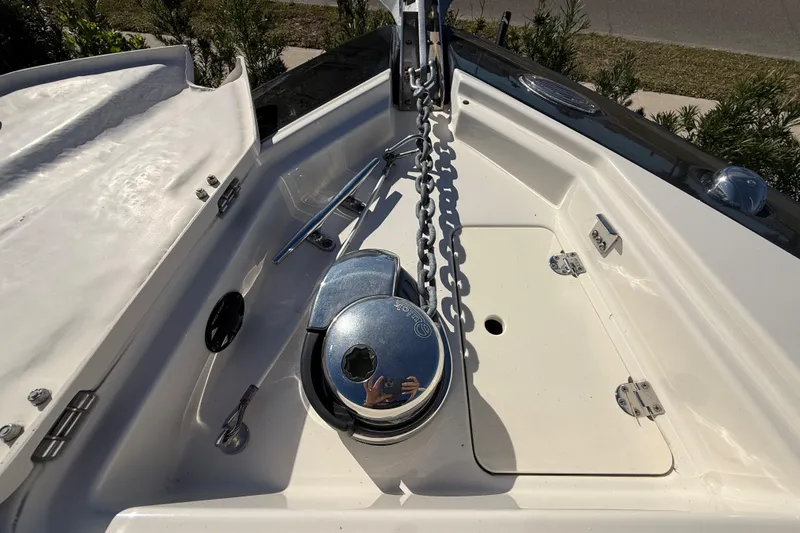  Yacht Photos Pics 2014 Monterey 328SS Super Sport boat anchor system with chain and winch.