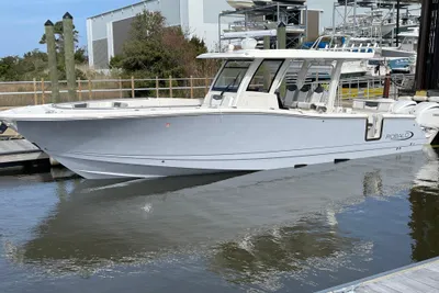 Robalo R360