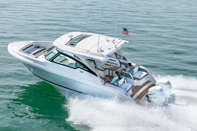 Tiara Yachts LX 34