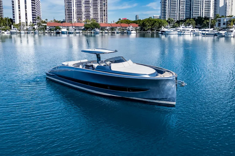 Salt Escape Yacht Photos Pics 