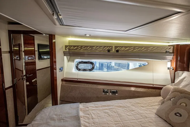 Bob 'n Around Yacht Photos Pics 2018 Sea Ray L550 - Image 57