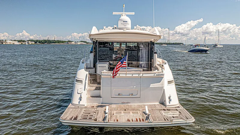 Bob 'n Around Yacht Photos Pics 2018 Sea Ray L550 - Image 7