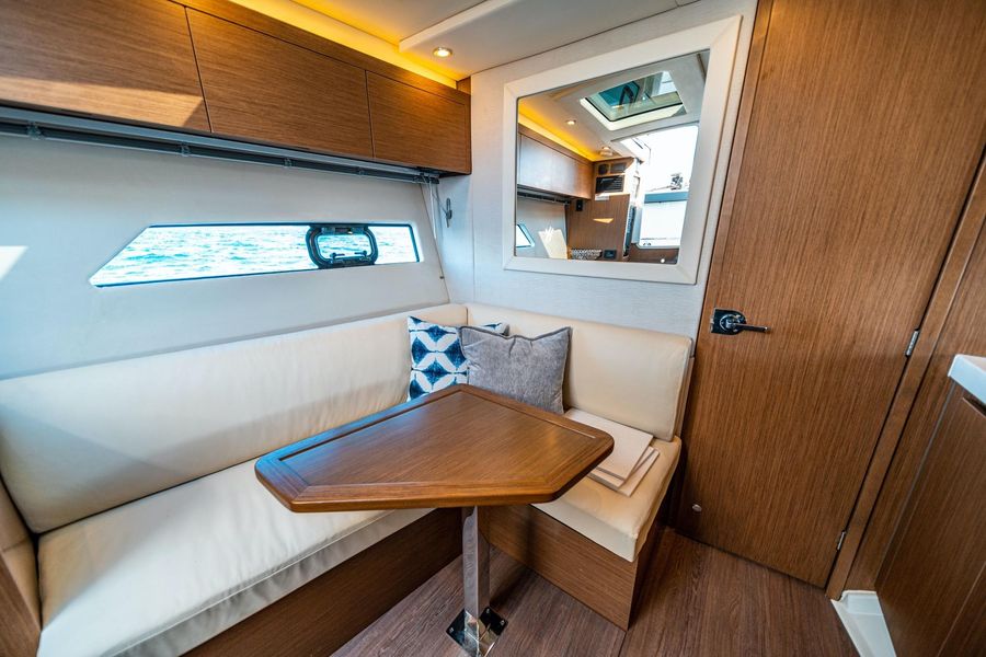 2020 Beneteau Gran Turismo 36 Outboard