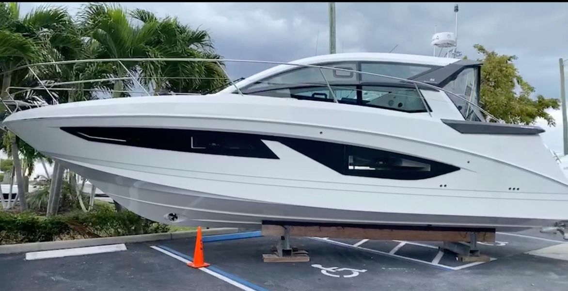 2020 Beneteau Gran Turismo GT36 Outboard