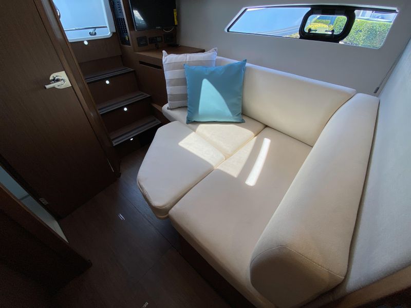 2020 Beneteau Gran Turismo 36 Outboard