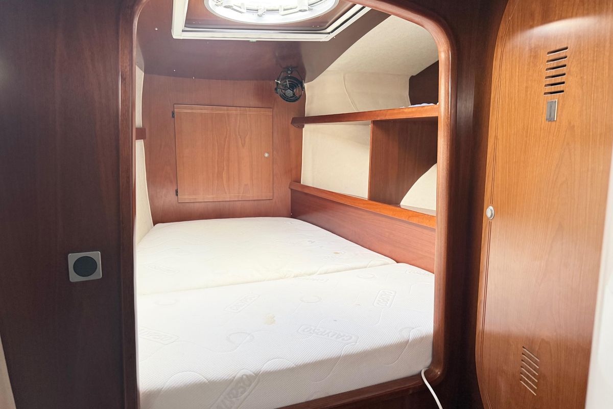 2003 Fountaine Pajot 42 