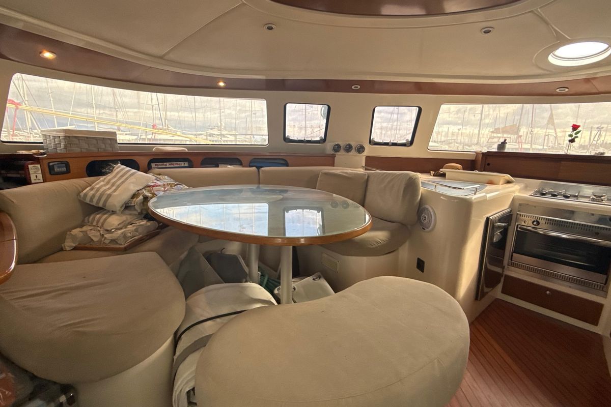 2003 Fountaine Pajot 42 