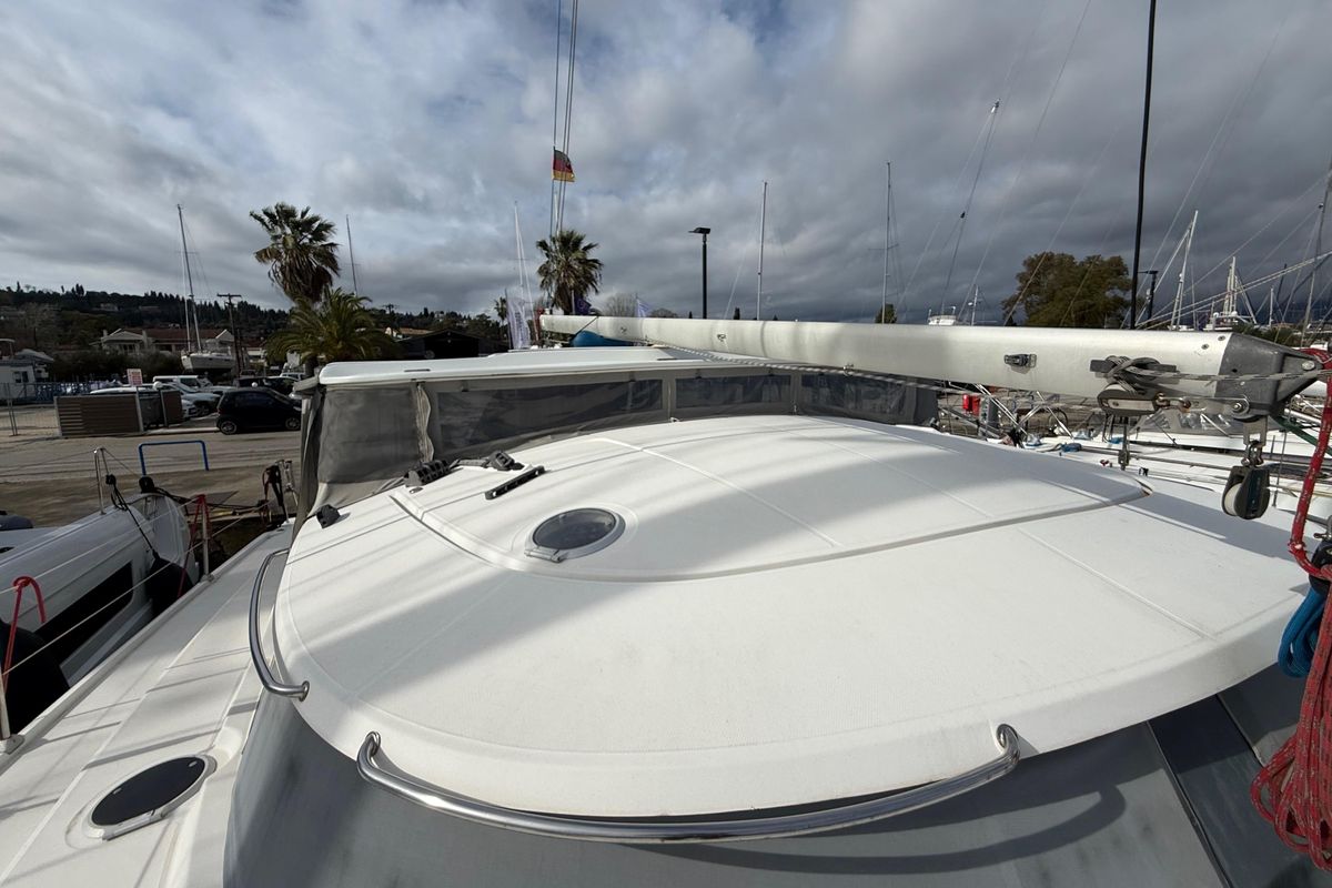 2003 Fountaine Pajot 42 