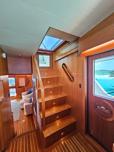 Living With E's Yacht Photos Pics 