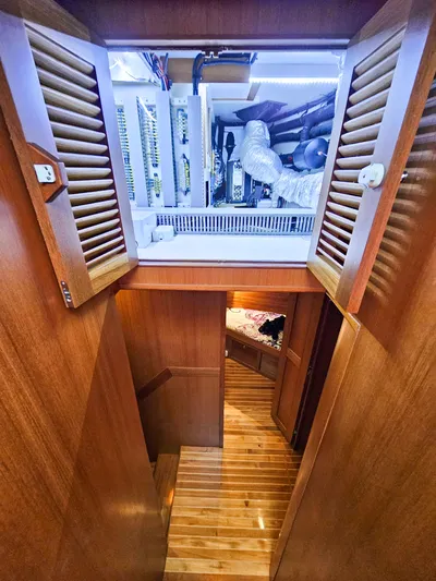 Living With E's Yacht Photos Pics 