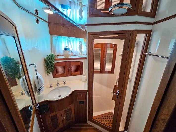 Living With E's Yacht Photos Pics 