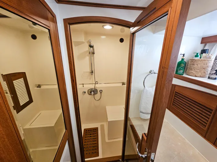 Living With E's Yacht Photos Pics 