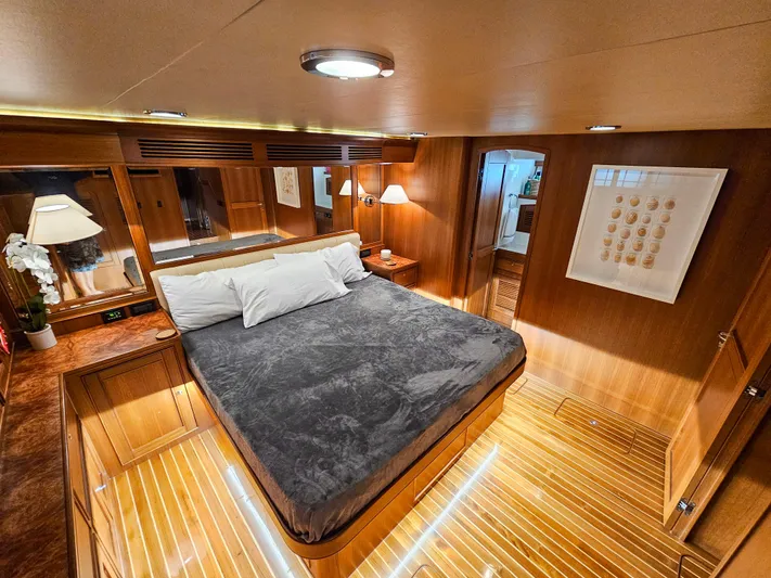 Living With E's Yacht Photos Pics 