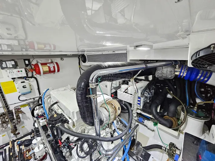 Living With E's Yacht Photos Pics 