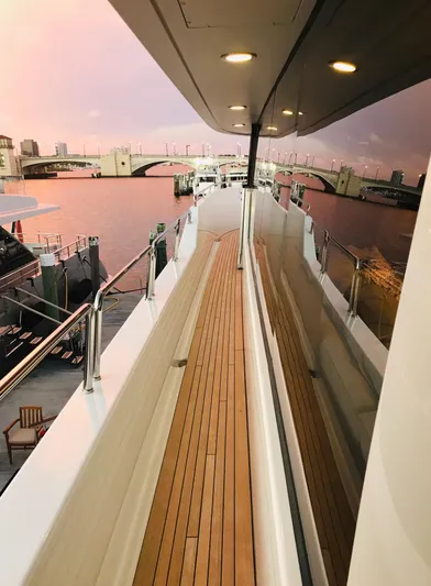 Relentless Yacht Photos Pics 