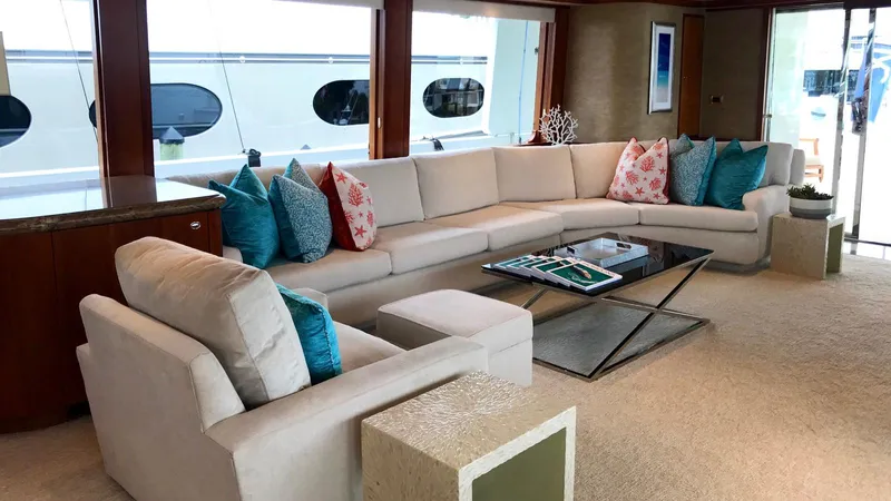 Relentless Yacht Photos Pics 130 Westport "Relentless" Salon