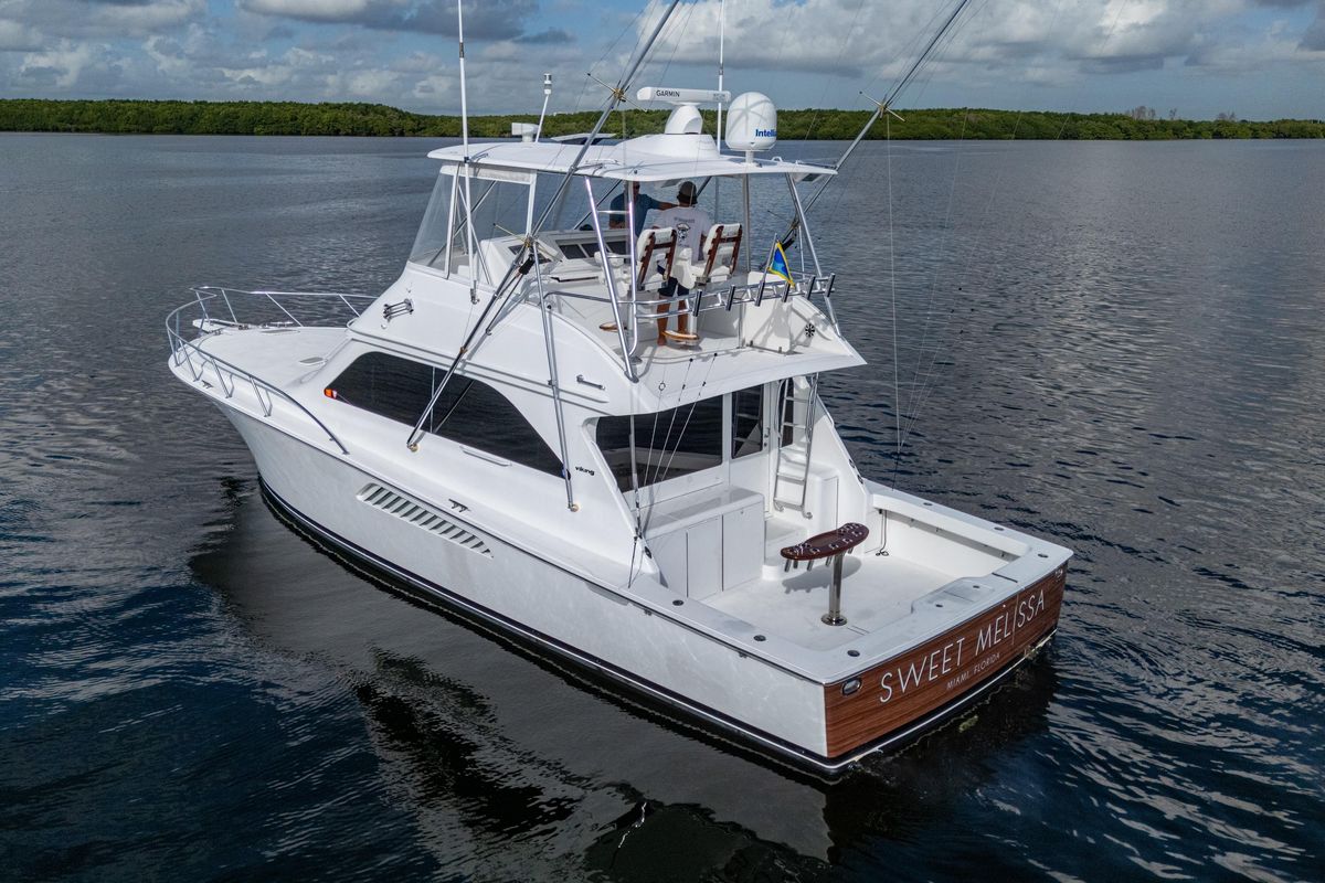 2004 Viking 48 