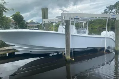 2022 Yellowfin 32 Offshore