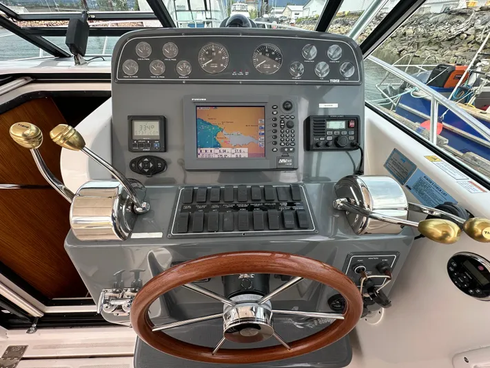 The G Crew II Yacht Photos Pics 