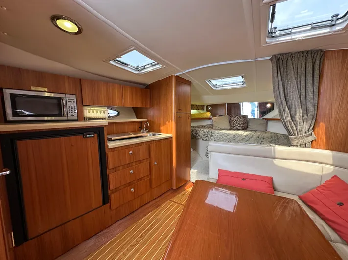 The G Crew II Yacht Photos Pics 