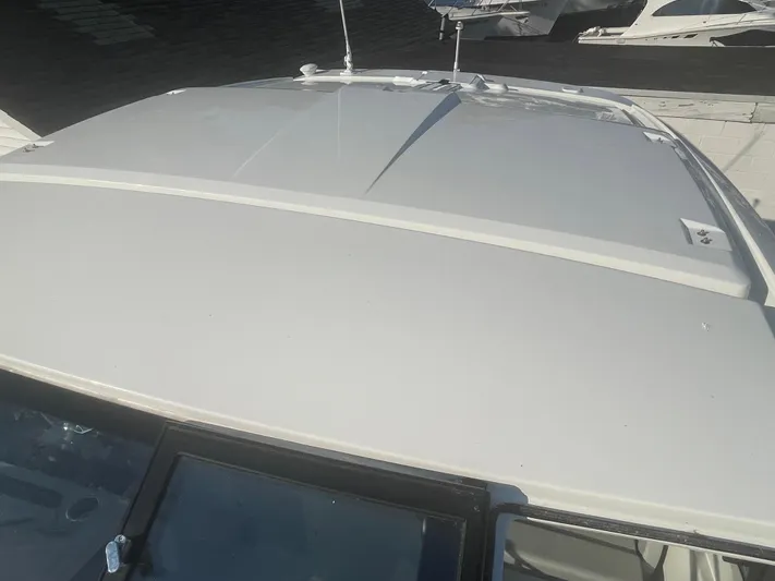  Yacht Photos Pics 2024 Beneteau Gran Turismo 32 yacht roof view, showcasing sleek design and modern features.