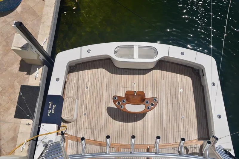 One More Yacht Photos Pics Viking 52 ONE MORE - Cockpit