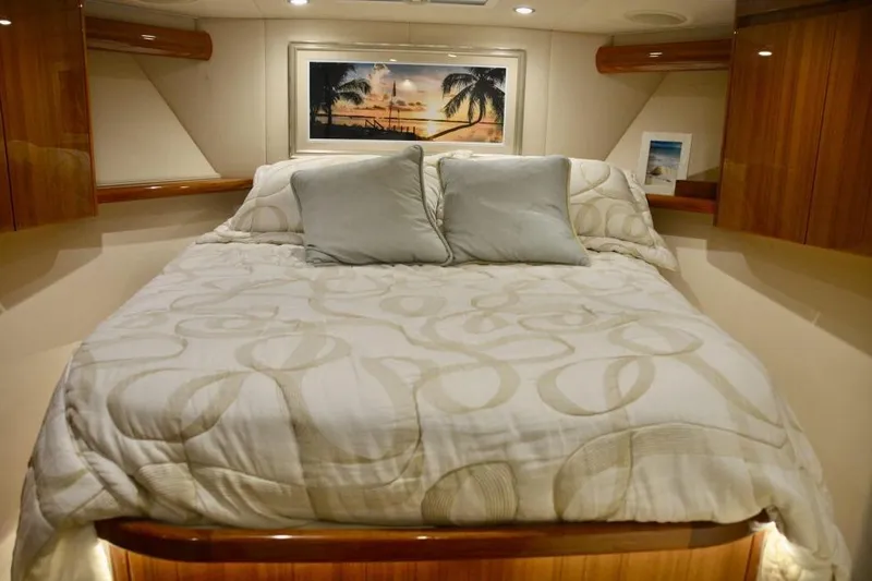 One More Yacht Photos Pics Viking 52 ONE MORE - Master Stateroom