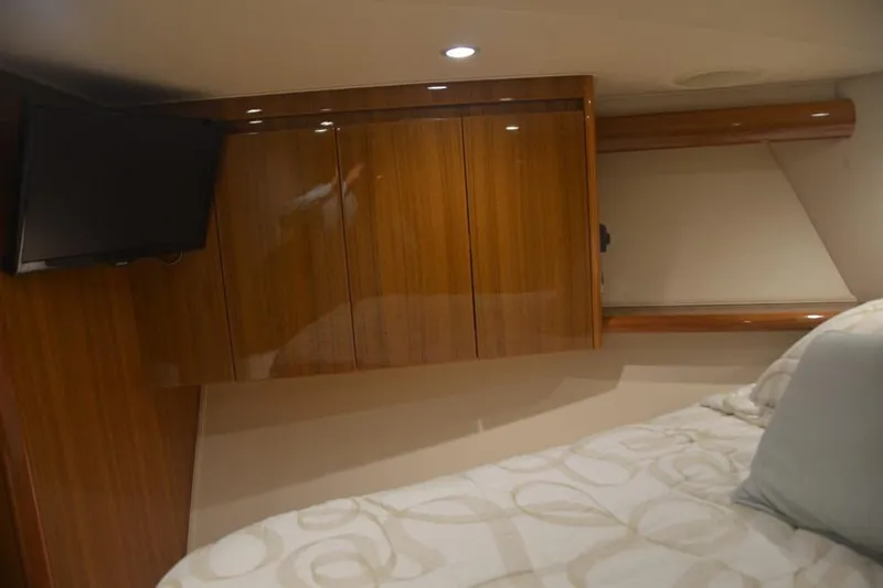 One More Yacht Photos Pics Viking 52 ONE MORE - Master Stateroom TV