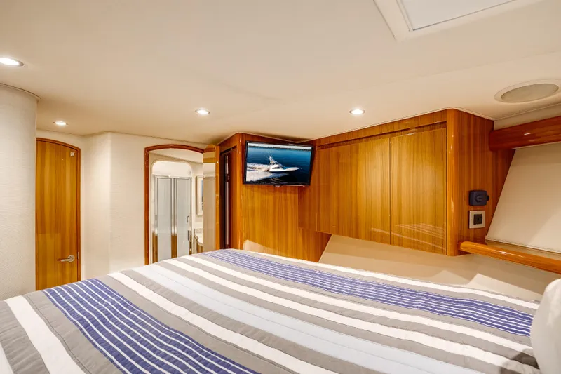 One More Yacht Photos Pics Viking 52 ONE MORE - Master Stateroom