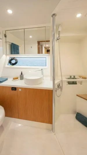  Yacht Photos Pics 2027 Riviera 58 Sports Motor Yacht - Image 19