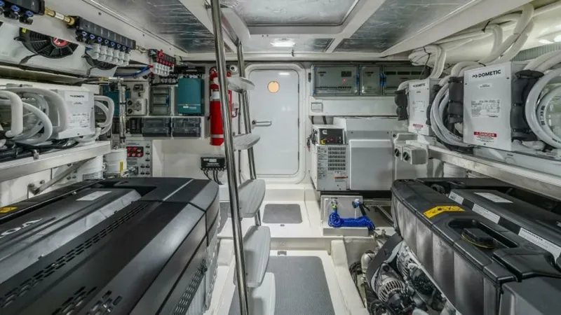  Yacht Photos Pics 2027 Riviera 58 Sports Motor Yacht - Image 28