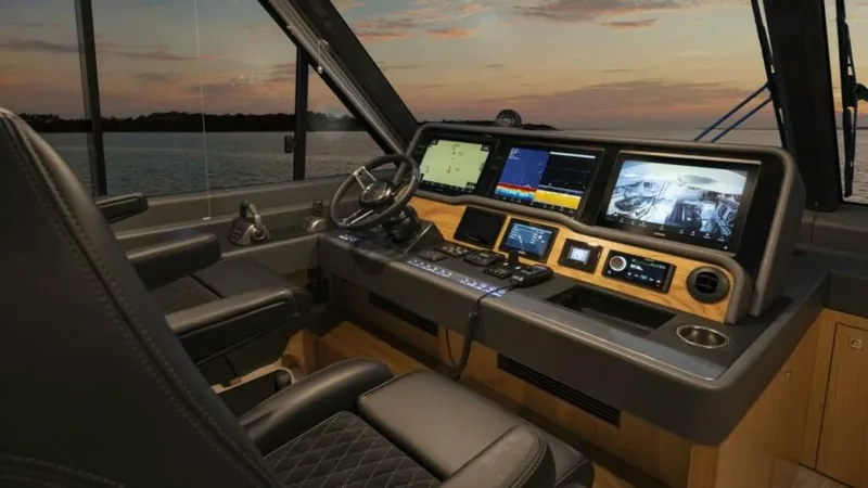  Yacht Photos Pics 2027 Riviera 58 Sports Motor Yacht - Image 16