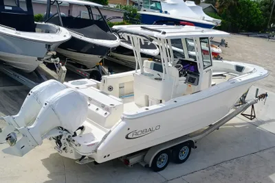 Robalo R270 Center Console