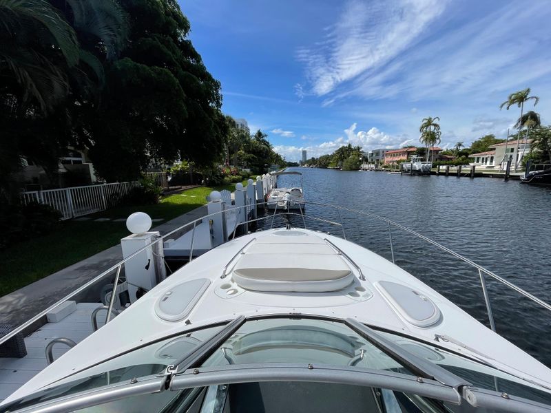 2016 Monterey 335 Sport Yacht