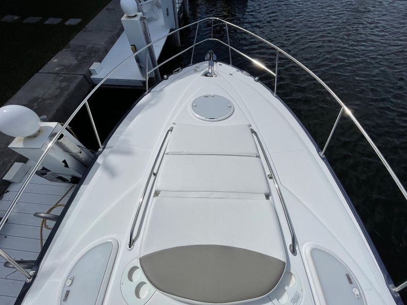 2016 Monterey 335 Sport Yacht