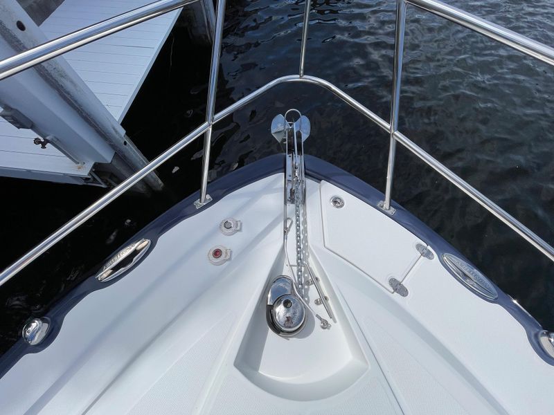 2016 Monterey 335 Sport Yacht