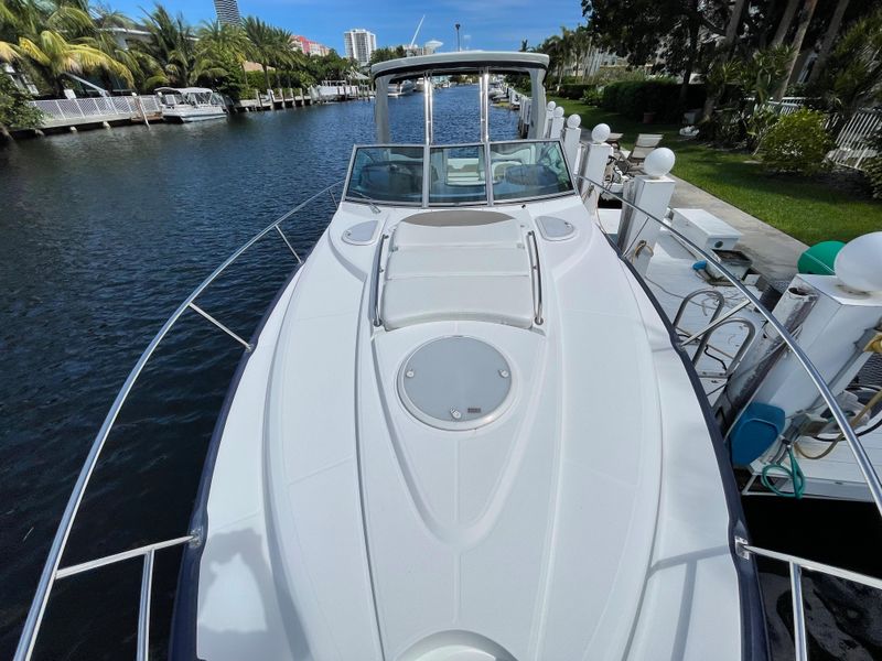 2016 Monterey 335 Sport Yacht