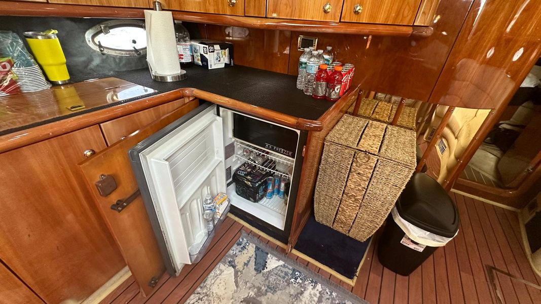 2000 Sunseeker Camargue 44