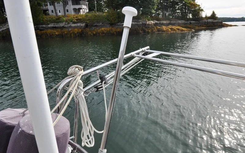 Milady Yacht Photos Pics Sabre 42 - Milady - Cockpit - Davits