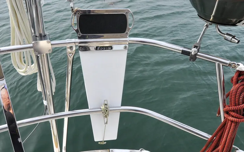 Milady Yacht Photos Pics Sabre 42 - Milady - Cockpit - Motor Mount