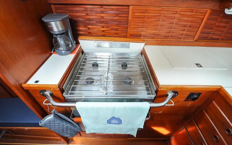 Milady Yacht Photos Pics Sabre 42 - Milady - Galley - Cooktop