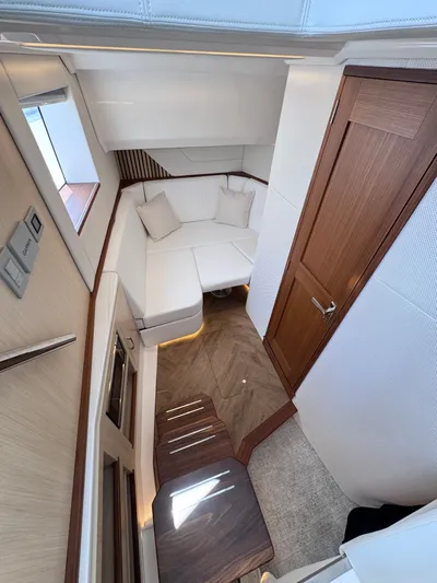  Yacht Photos Pics 2026 REGAL 43 SAV - Image 41