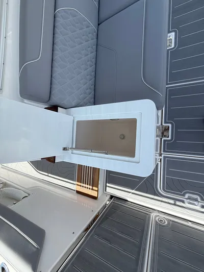  Yacht Photos Pics 2026 REGAL 43 SAV - Image 28