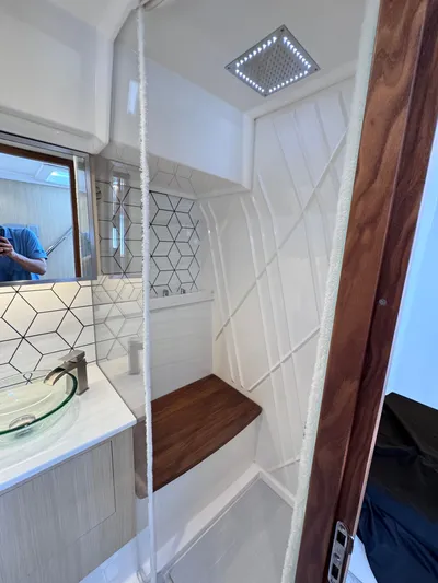  Yacht Photos Pics 2026 REGAL 43 SAV - Image 43