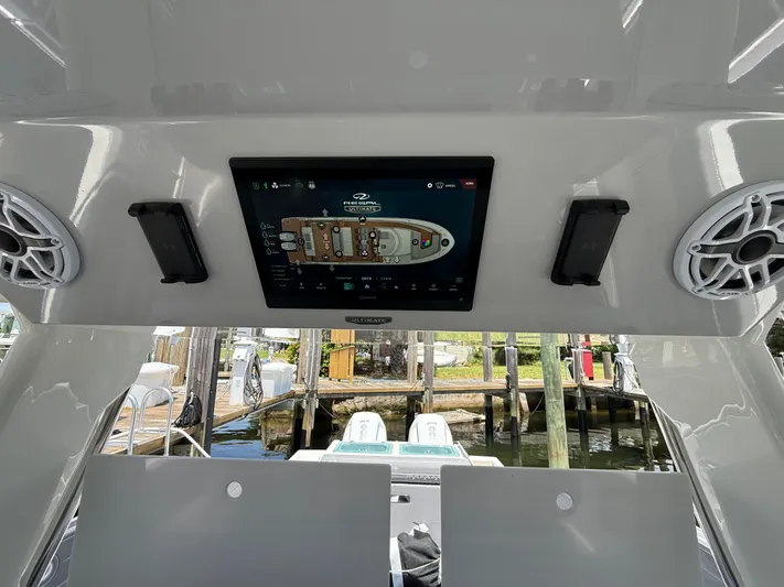  Yacht Photos Pics 2026 REGAL 43 SAV - Image 24