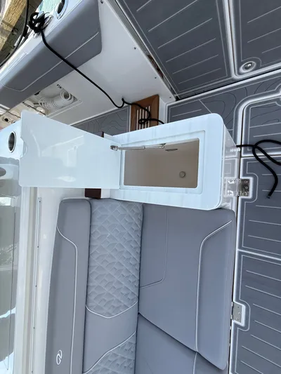  Yacht Photos Pics 2026 REGAL 43 SAV - Image 29