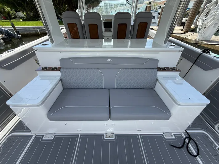  Yacht Photos Pics 2026 REGAL 43 SAV - Image 31