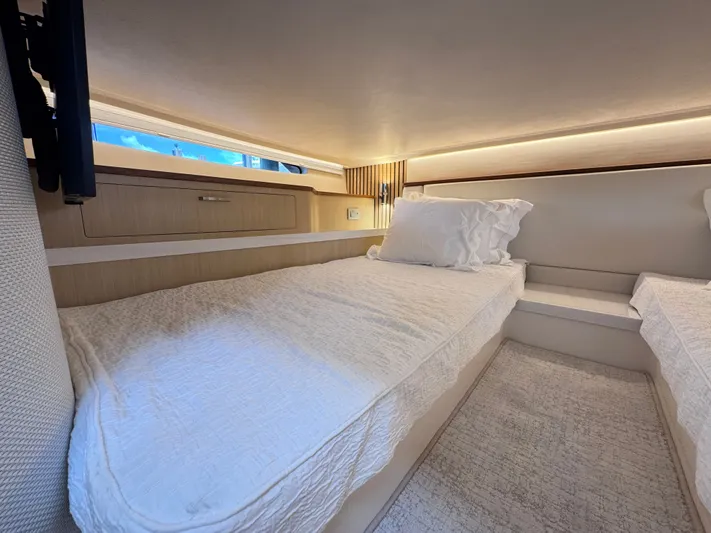  Yacht Photos Pics 2026 REGAL 43 SAV - Image 37